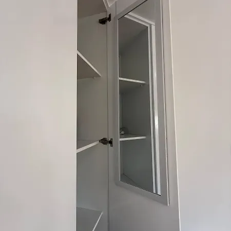 2br - Prime Location Lägenhet